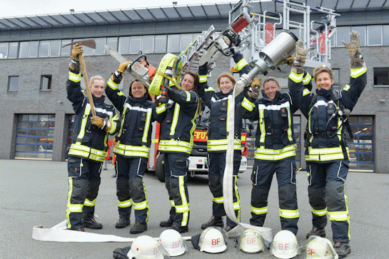 Frauen bei der Feuerwehr