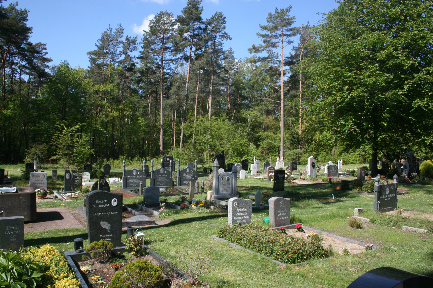 Multikultureller Friedhofsabschnitt