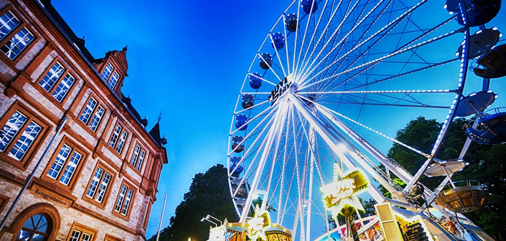 Ein Riesenrad auf einer Veranstaltung Ein Riesenrad auf einer Veranstaltung