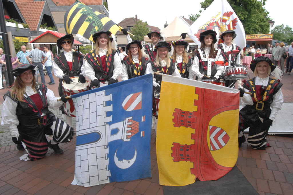 Fahnenschwinger*innen in Glauchau Fahnenschwinger*innen in Glauchau