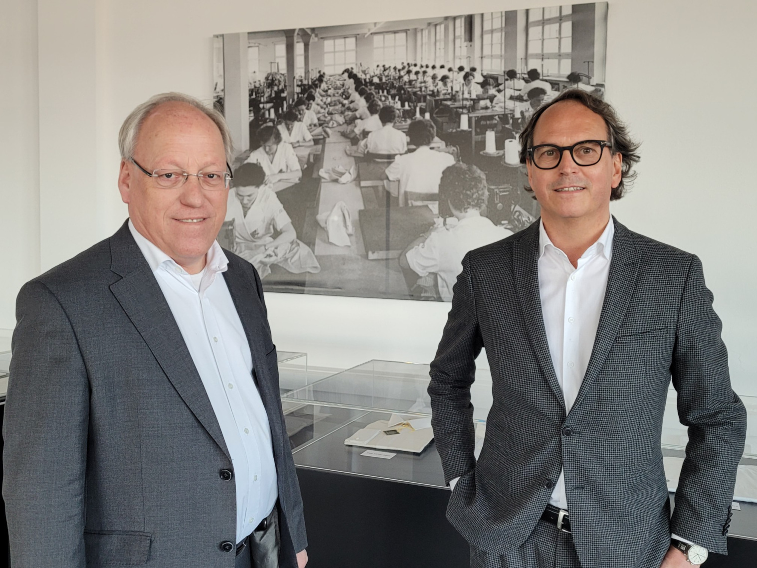 Oberbürgermeister Pit Clausen und Frank Seidensticker, geschäftsführender Gesellschafter der Seidensticker Group.