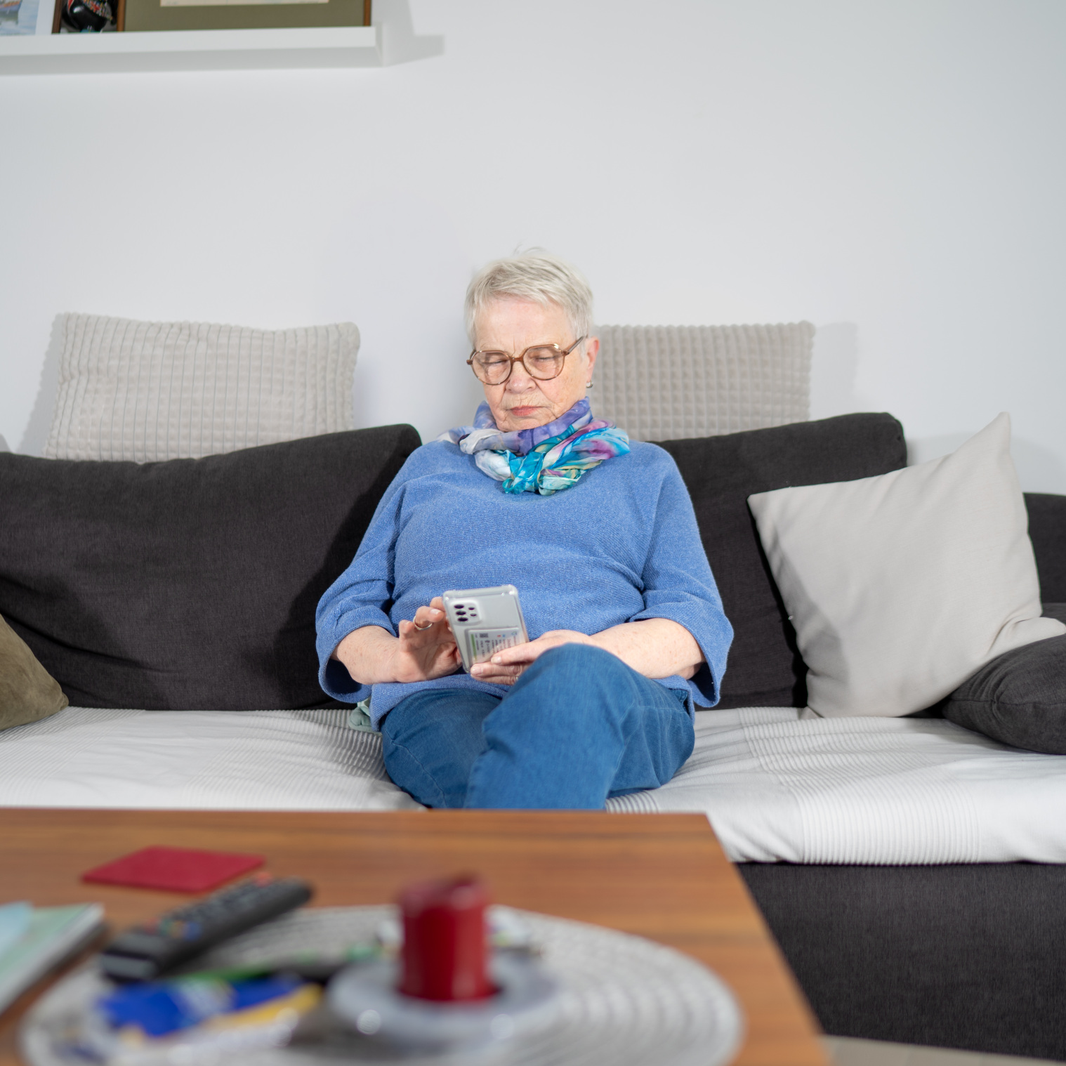 Bärbel fühlte sich einsam auf dem eigenen Sofa. Foto: Jülide Yesilgöz