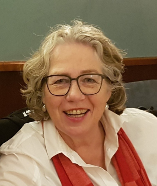 Dr. Christine Biermann Dr. Christine Biermann