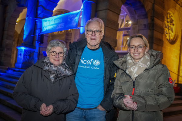Personen: Dr. Christiana Bauer, Britta Hasselmann, Wolfgang Seidensticker