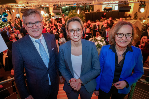 Personen: Dr. Christiana Bauer, Joern Wahl-Schwentker, Petra Pigerl-Radtke
