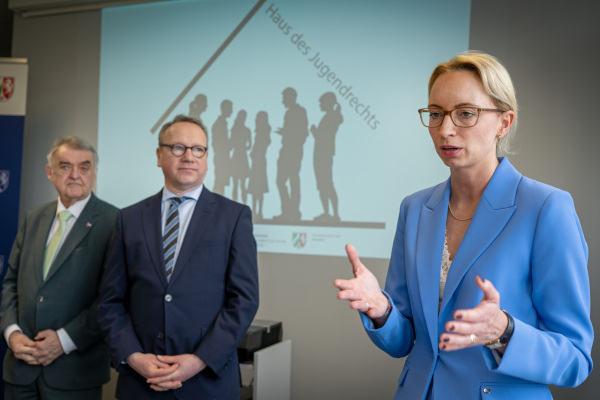 Personen: Herbert Reul, Dr. Benjamin Limbach, Dr. Christiana Bauer