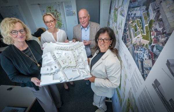 Personen: Dagmar Grote, Dr. Christiana Bauer, Uwe Sahle, Claudia Koch