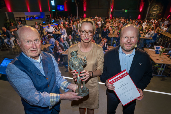 Personen: Erhard Linnenkamp, Dr. Christiana Bauer, Jan-Hendrik Linnenkamp