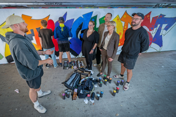 Personen: Cem Huebner, Isabel Sentker, Felix Heckersdorf, Dr. Christiana Bauer, Mitja Frentrup