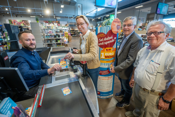 Personen: Oleg Scheifler, Dr. Christiana Bauer, Michael Weber, Franz Schaible
