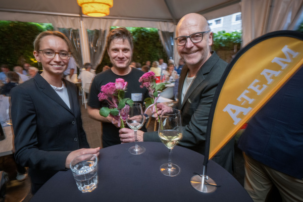 Personen: Dr. Christiana Bauer, Frederik Suchla, Henner Zimmat