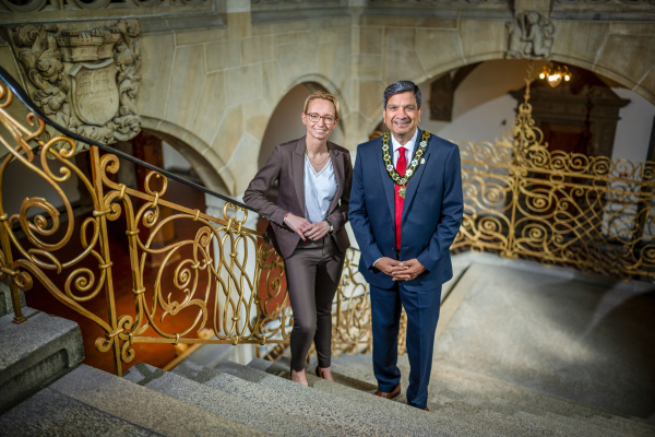 Personen: Dr. Christiana Bauer, Faisal Rana