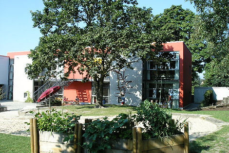 Außenansicht KiTa Auf dem Rennplatz | Außenansicht KiTa Auf dem Rennplatz Außenansicht KiTa Auf dem Rennplatz