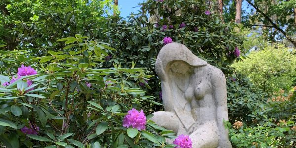 Statue auf dem Friedhof