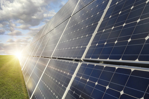 Photovoltaikanlagen. Foto: Petkov | smarterpix by PantherMedia