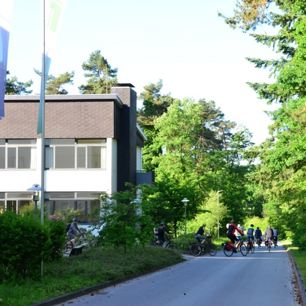 Los gehts! Mit dem Fahrrad werden Alternativen erfahren.