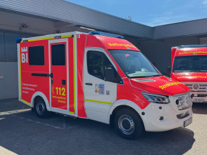 Vier neue Krankentransportwagen sind ab sofort im Einsatz für den Rettungsdienst der Stadt Bielefeld. Foto: Stadt Bielefeld