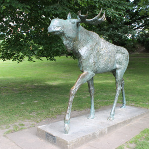 Elch-Skulptur im Bürgerpark