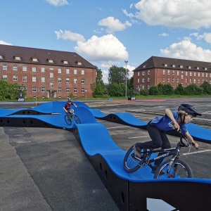 Mobiler Pumptrack auf dem Gelände der Rochedale-Kaserne