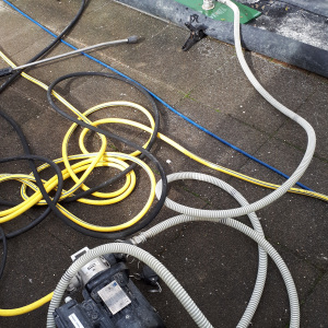 Fassadenreinigung: Pumpe