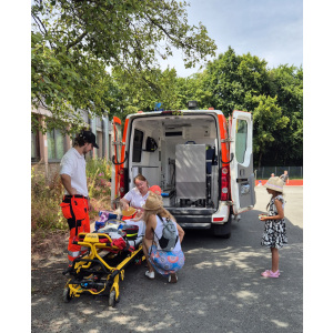 Kinder erkunden den KTW Jöllenbeck